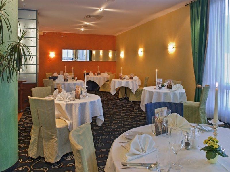 Hotel Metropol Saas Fee Restaurace fotografie