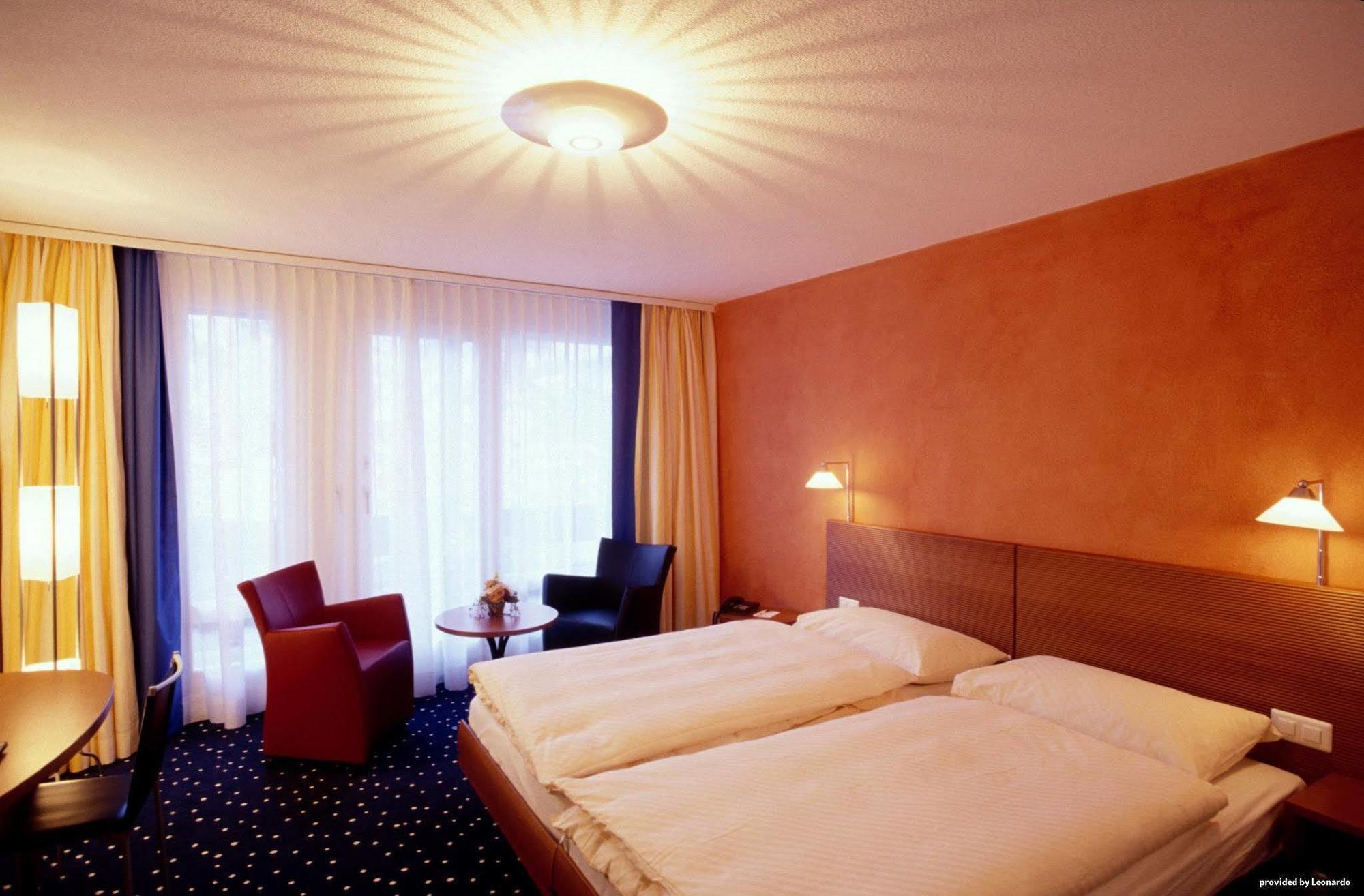Hotel Metropol Saas Fee Pokoj fotografie